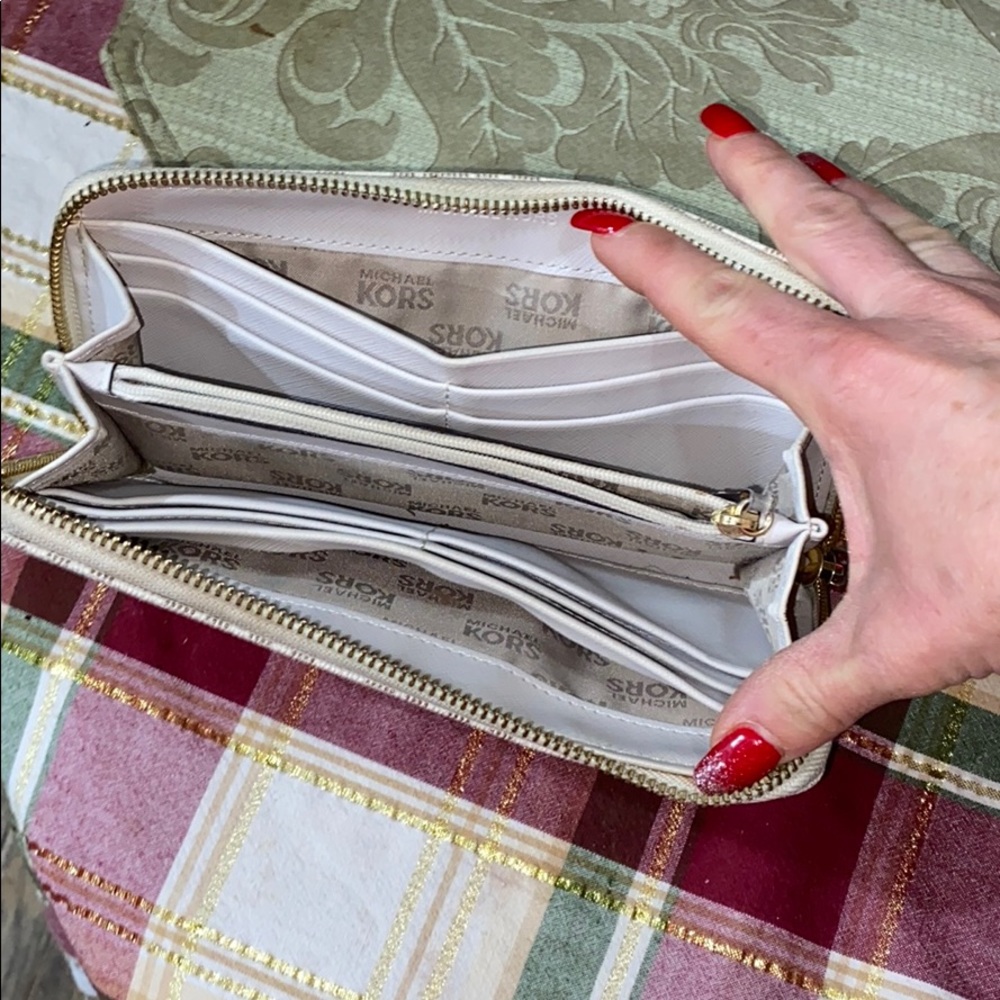 Wallet - Picture 2 of 3